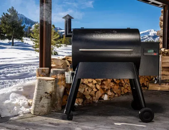 traeger-grill-in-winter-conditions